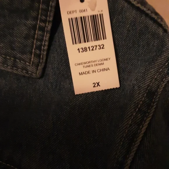 Cakeworthy Warner Bros Boxlunch Looney Tunes Denim Jean Jacket Unisex 2XL - Picture 4 of 10